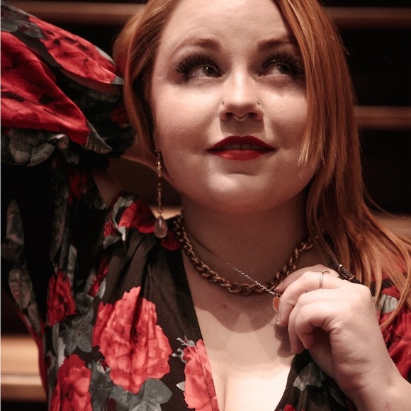 Meet your Posher, Samantha - Picture 3 of 3